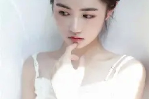 网红黄一鸣被闺蜜曝光黑料：抢男友、霸凌同学、骗财单亲妈妈人设崩塌