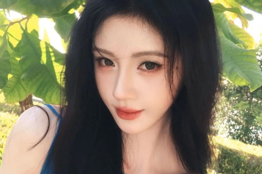 奶糖Logo“白桃少女”:设计寓意、视觉识别与使用解读 奶糖Logo“白桃少女”:设计寓意、视觉识别与使用解读