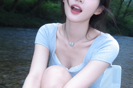 最近小红书突然成热门原因是几十万美国人涌入中美网民对帐本是中美民间交流的幸事却被一些歪嘴和尚念成了张维为的辩护词可笑。